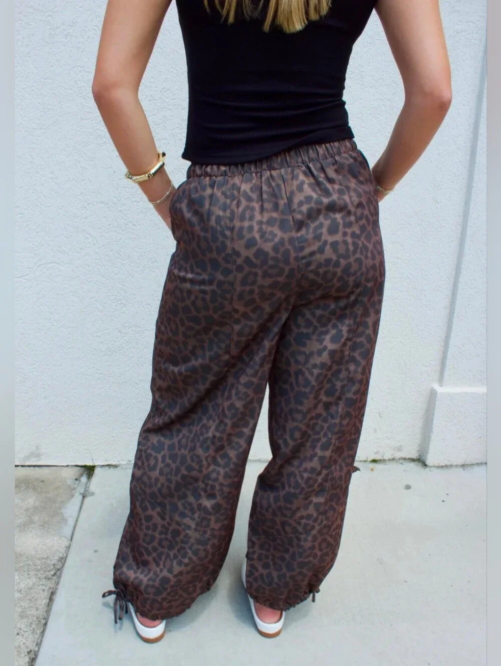 Large Women's leopard-print balloon-leg pants- NWT